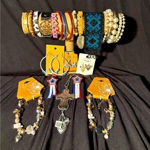 Bundle Lot of 22 Mixed Jewelry Set